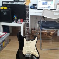 Guitarra Fernandes Stratocaster